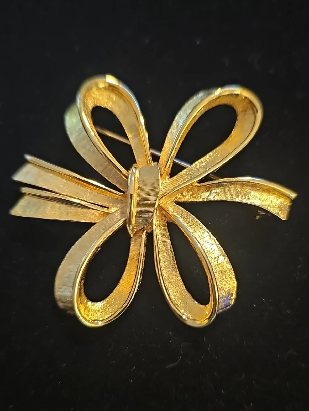 Rare Find Monet Gold Bow Brooch - Elegant Women’s Jewelry.